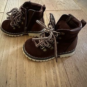 Dark brown vegan suede lace-up and zipper combat/hiking boots- Toddler size 6